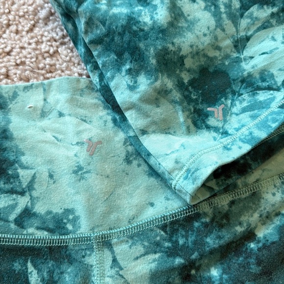 Old Navy Active Teal Tie-Dye Set - Picture 7 of 10